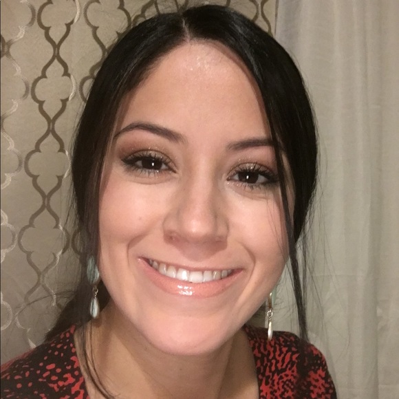 Meet your Posher, Isabel - Picture 1 of 1